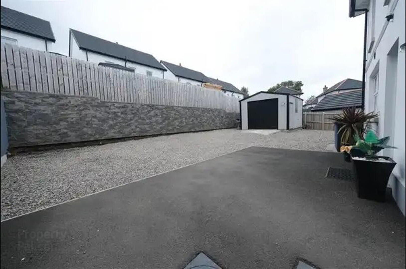 48 Farm Lodge Lane 16 of 16
