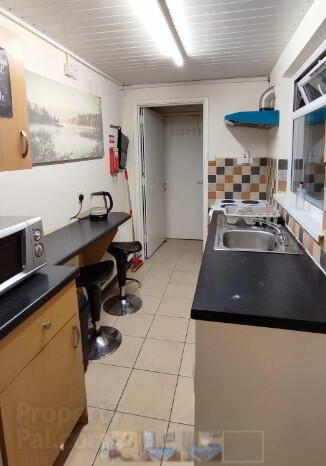 Unit 1, 5 Magdala Street 4 of 6