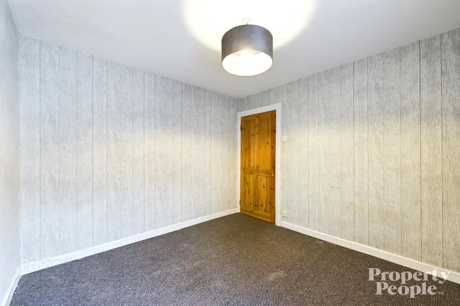 86 Dunraven Park 23 of 27
