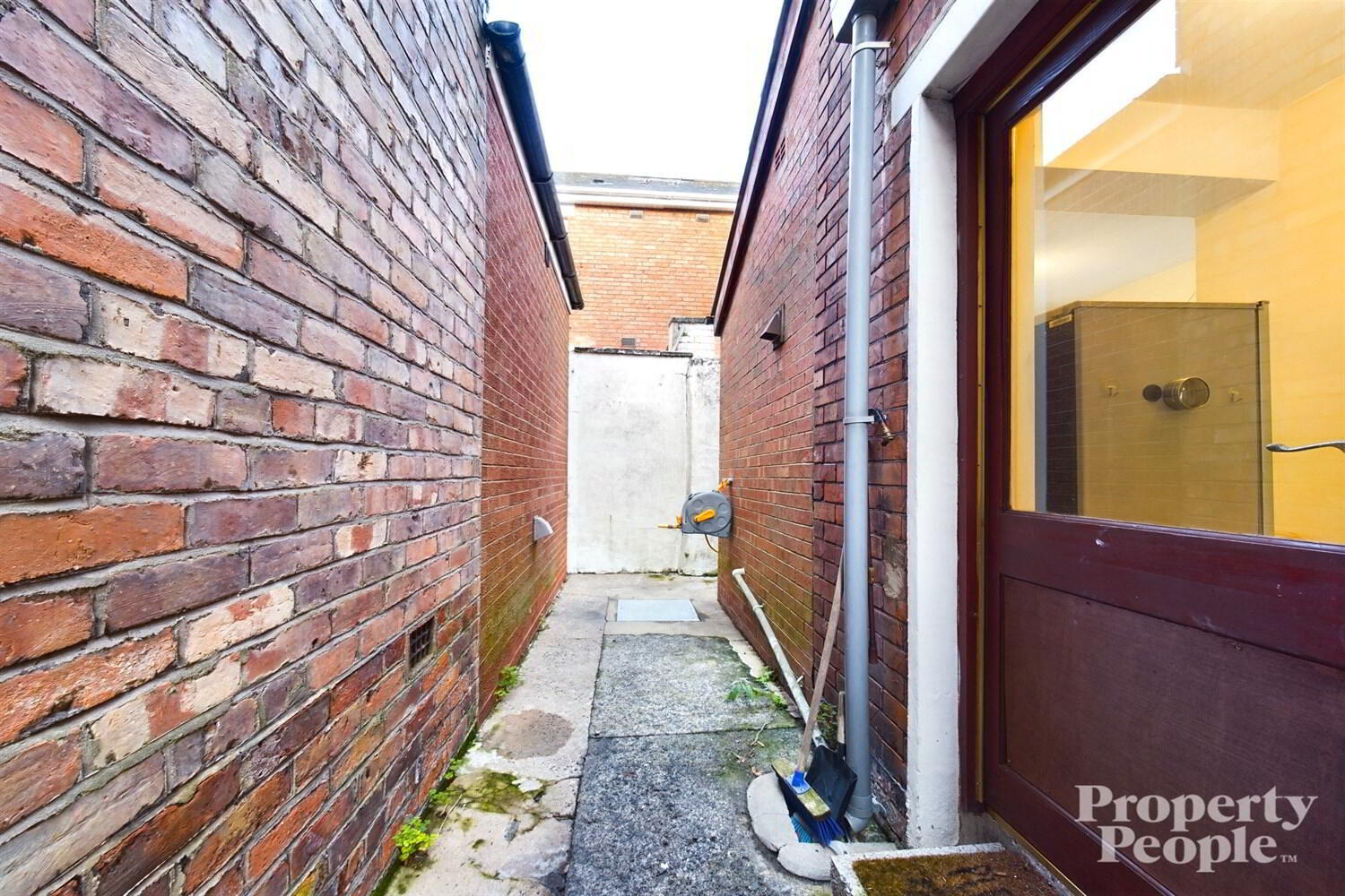 86 Dunraven Park 25 of 27