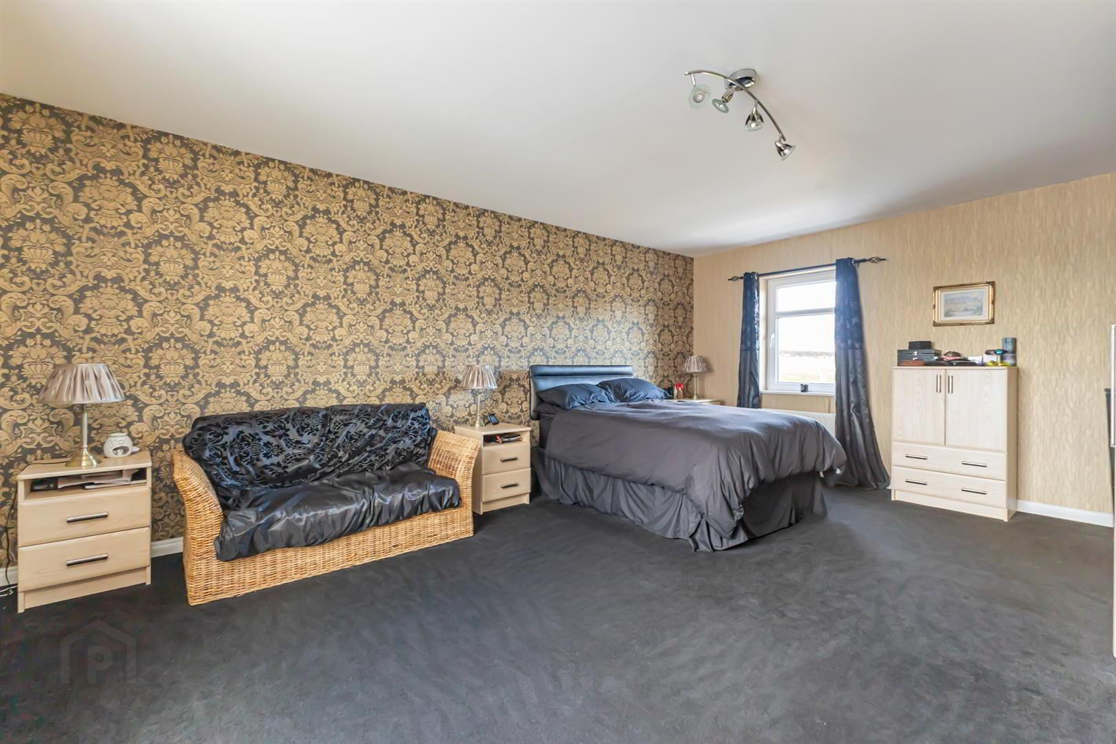 Ashmore, 17 Trench Road 19 of 36