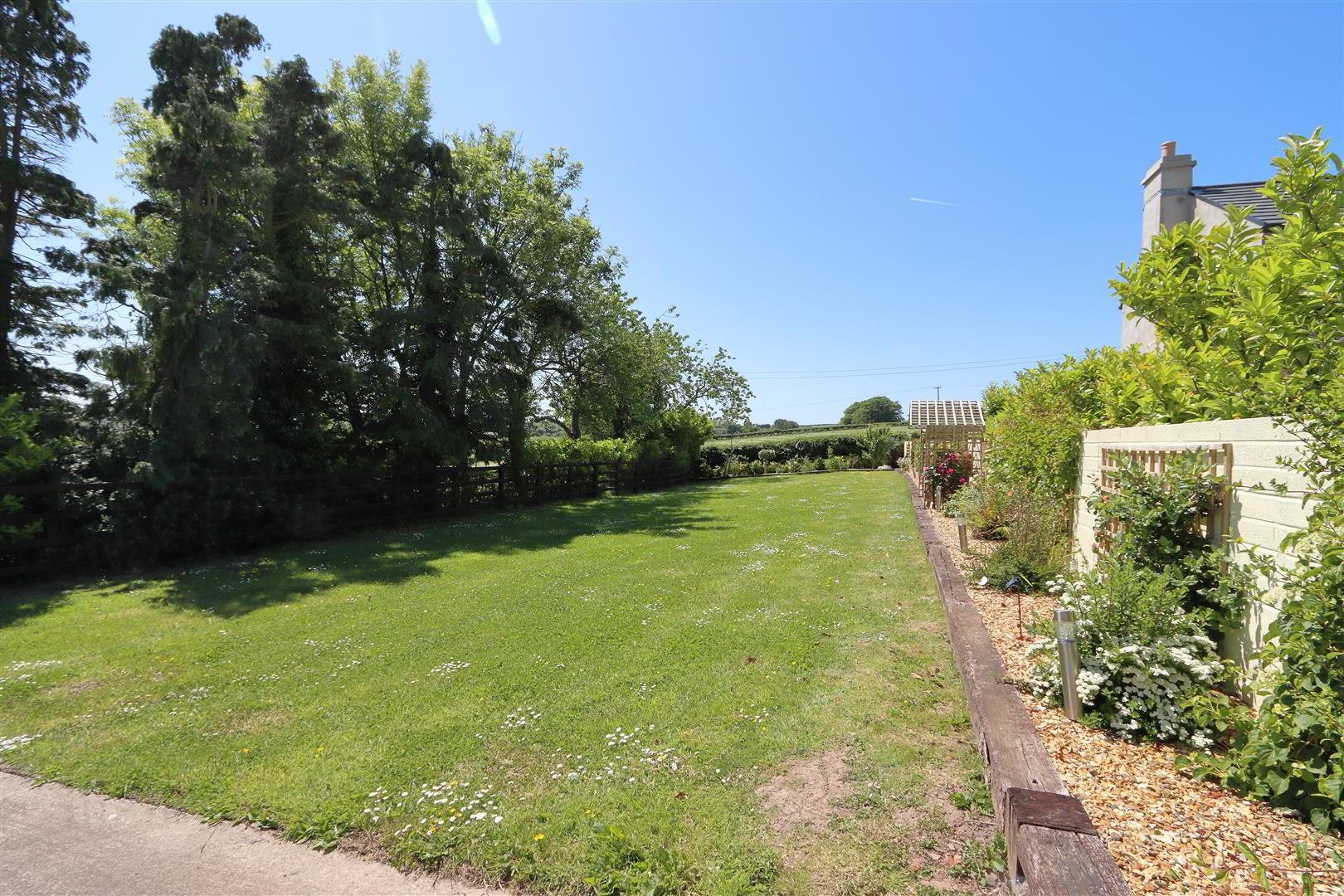 Ashmore, 17 Trench Road 35 of 36