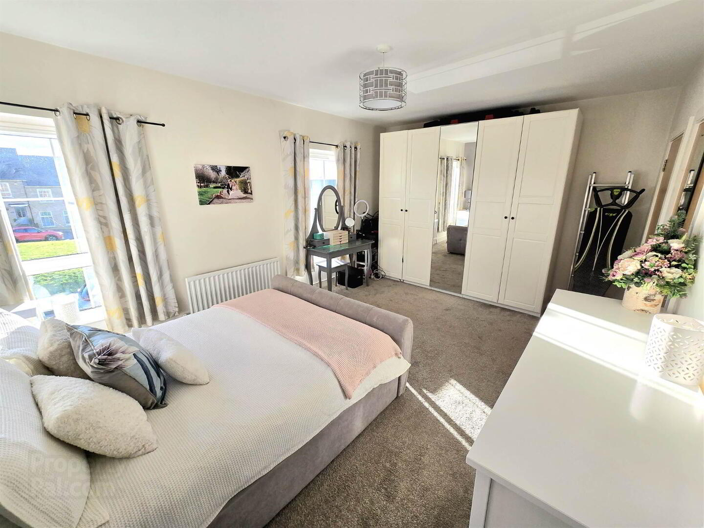 12 Ayrshire Square 11 of 21