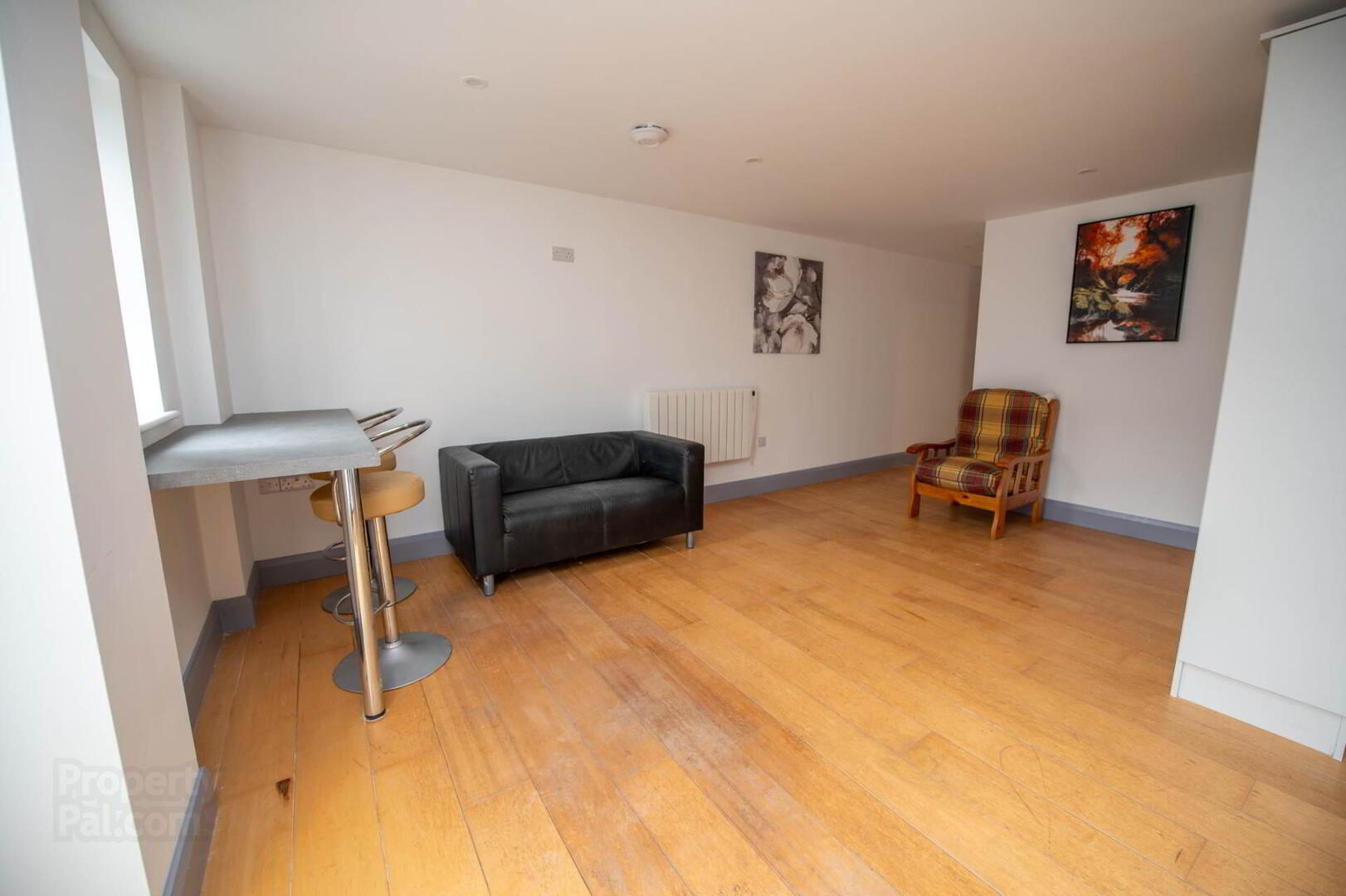 6 Cathedral Court, 26/28 Upper Main Street 11 of 12