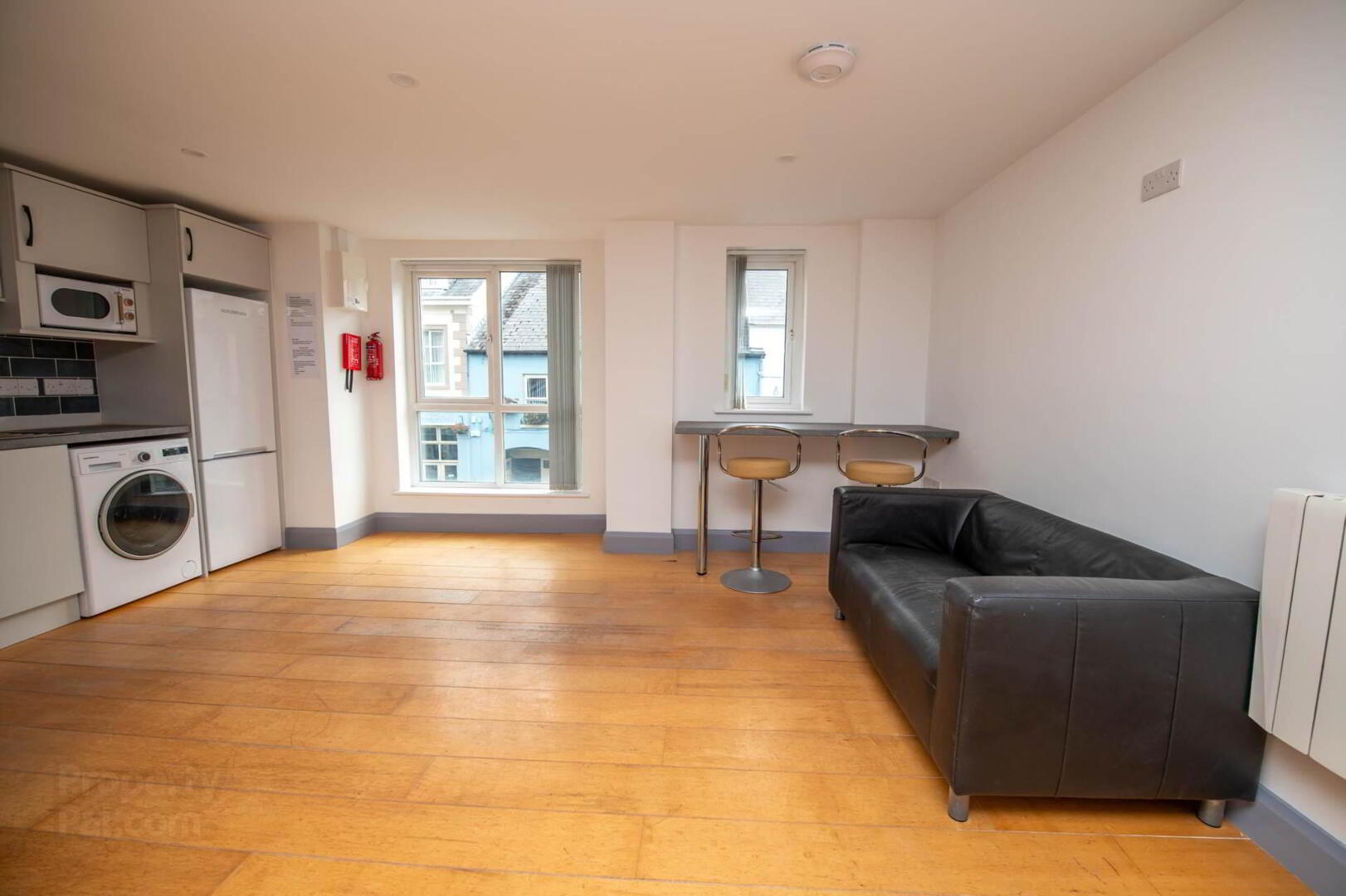 6 Cathedral Court, 26/28 Upper Main Street 7 of 12