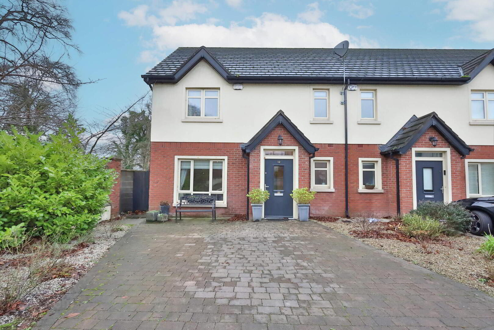 10 Cois Glaisin Close