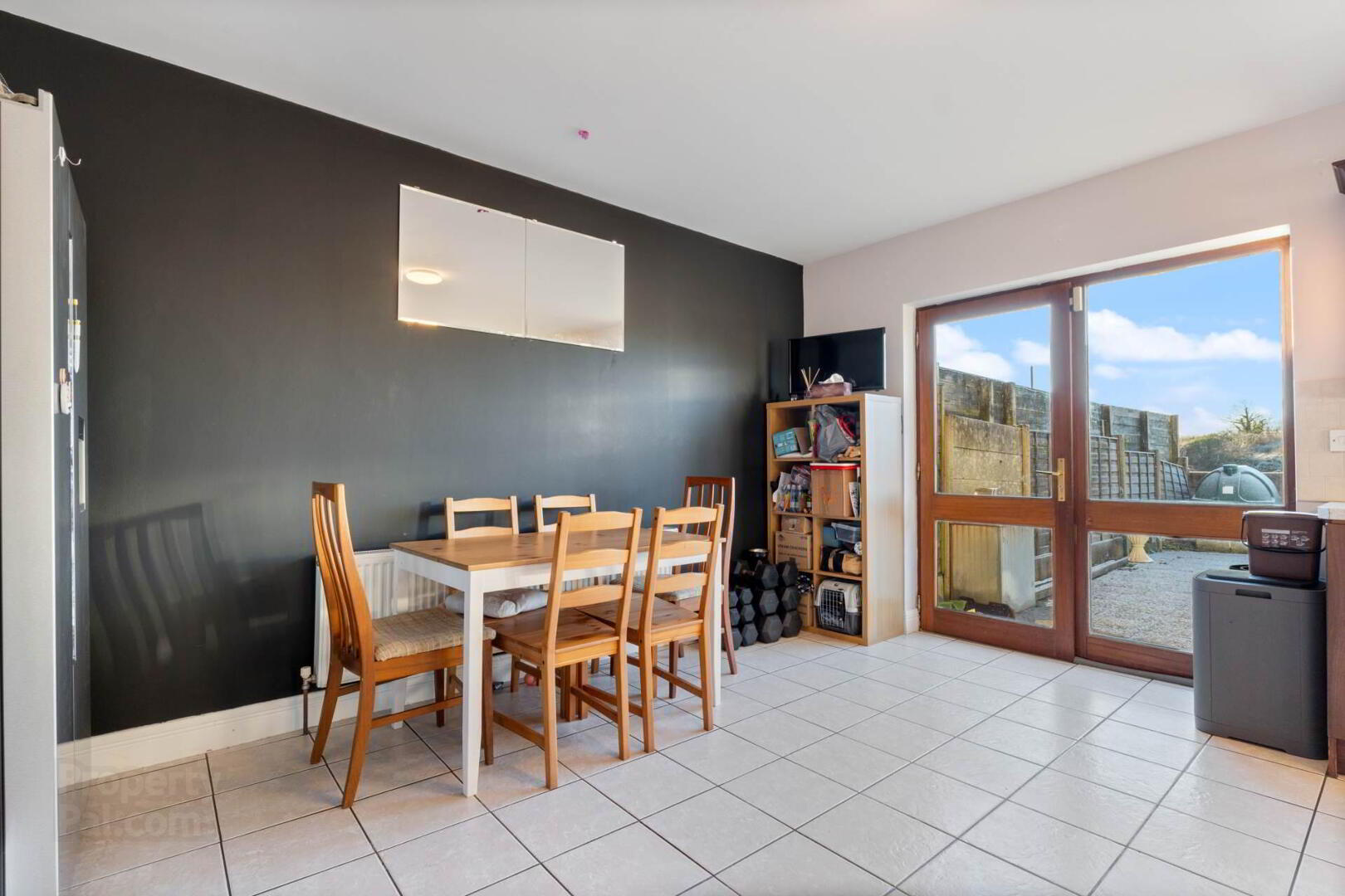 39 Hazel Court Convent Road 6 of 16