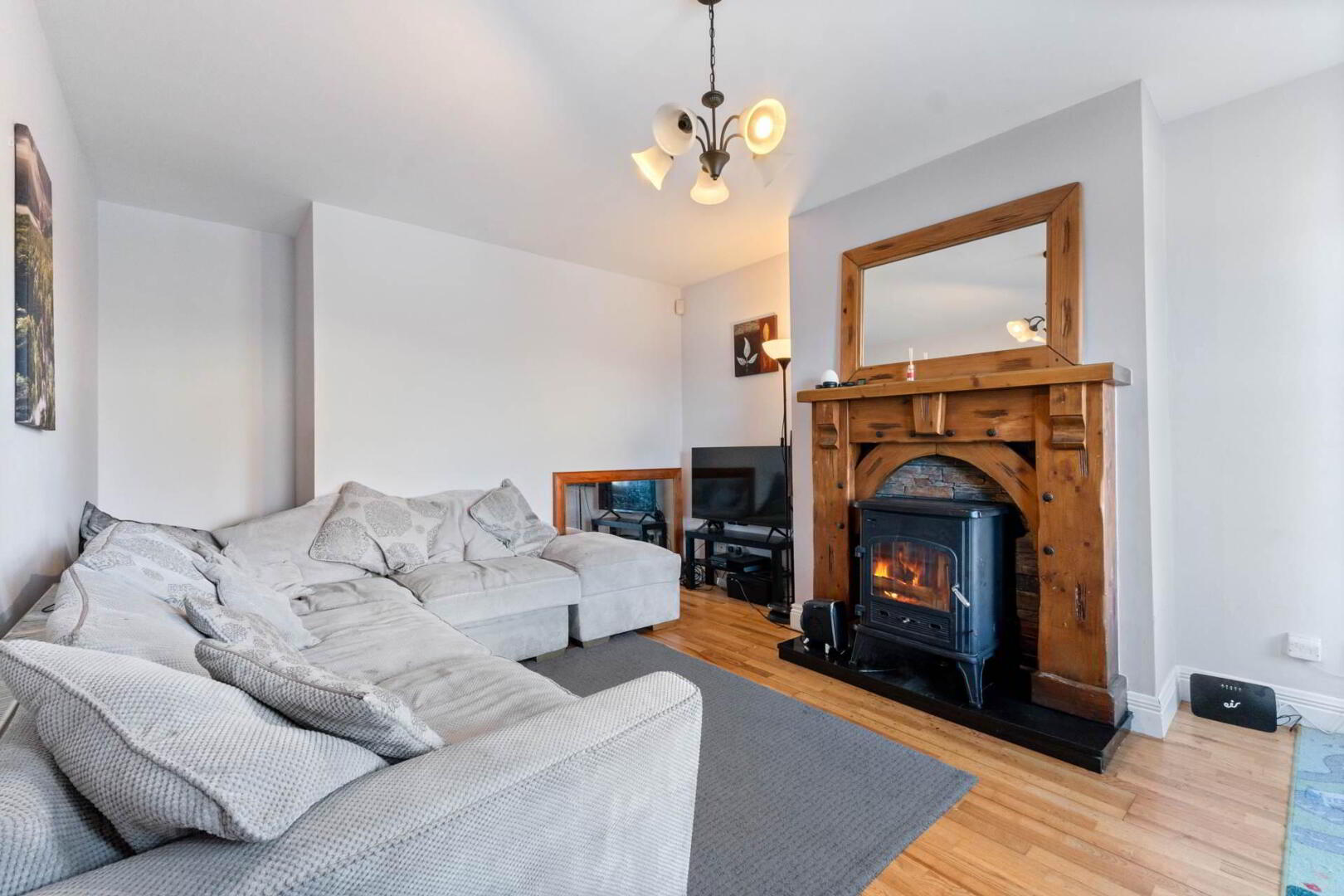 39 Hazel Court Convent Road 2 of 16