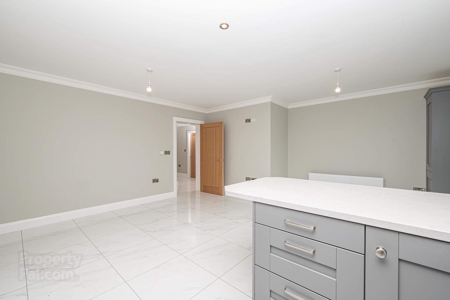39b Limestone Square 7 of 12