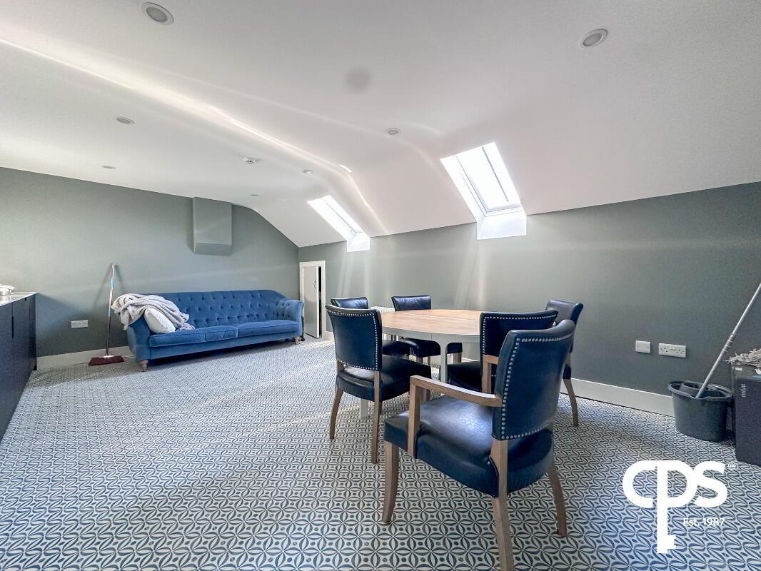 10 Rusell Street 62 of 77