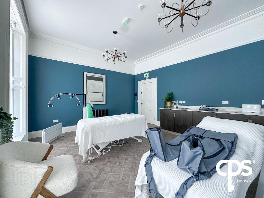 10 Rusell Street 75 of 77