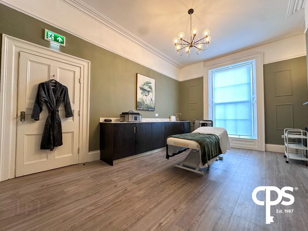 10 Rusell Street 56 of 77