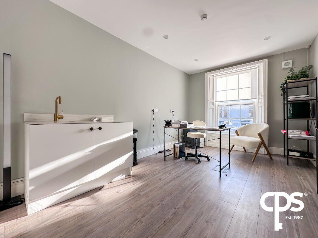 10 Rusell Street 60 of 77