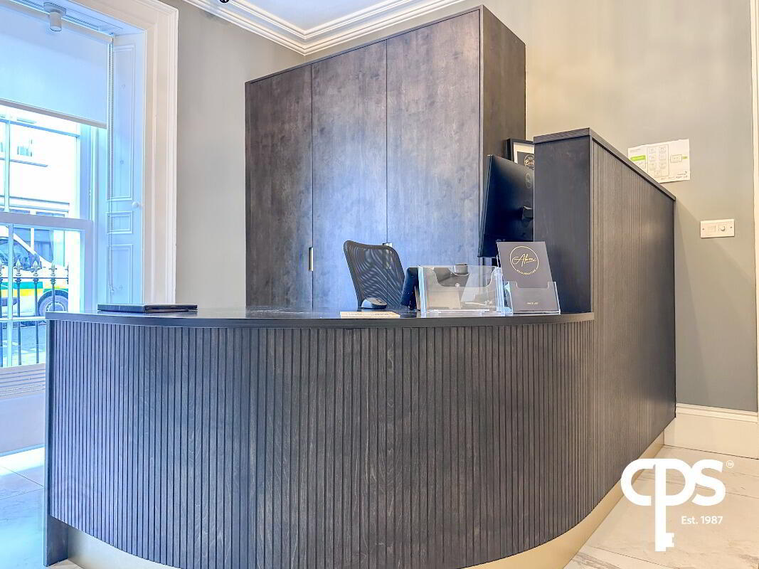 10 Rusell Street 72 of 77