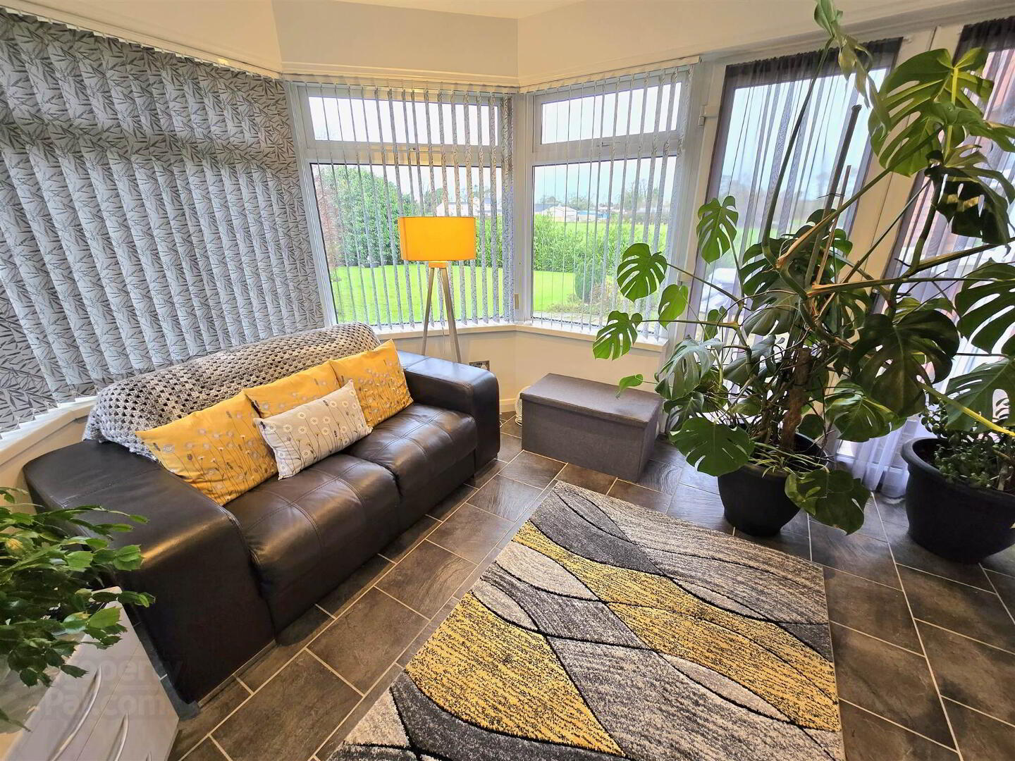 2 Anvil Close 16 of 34
