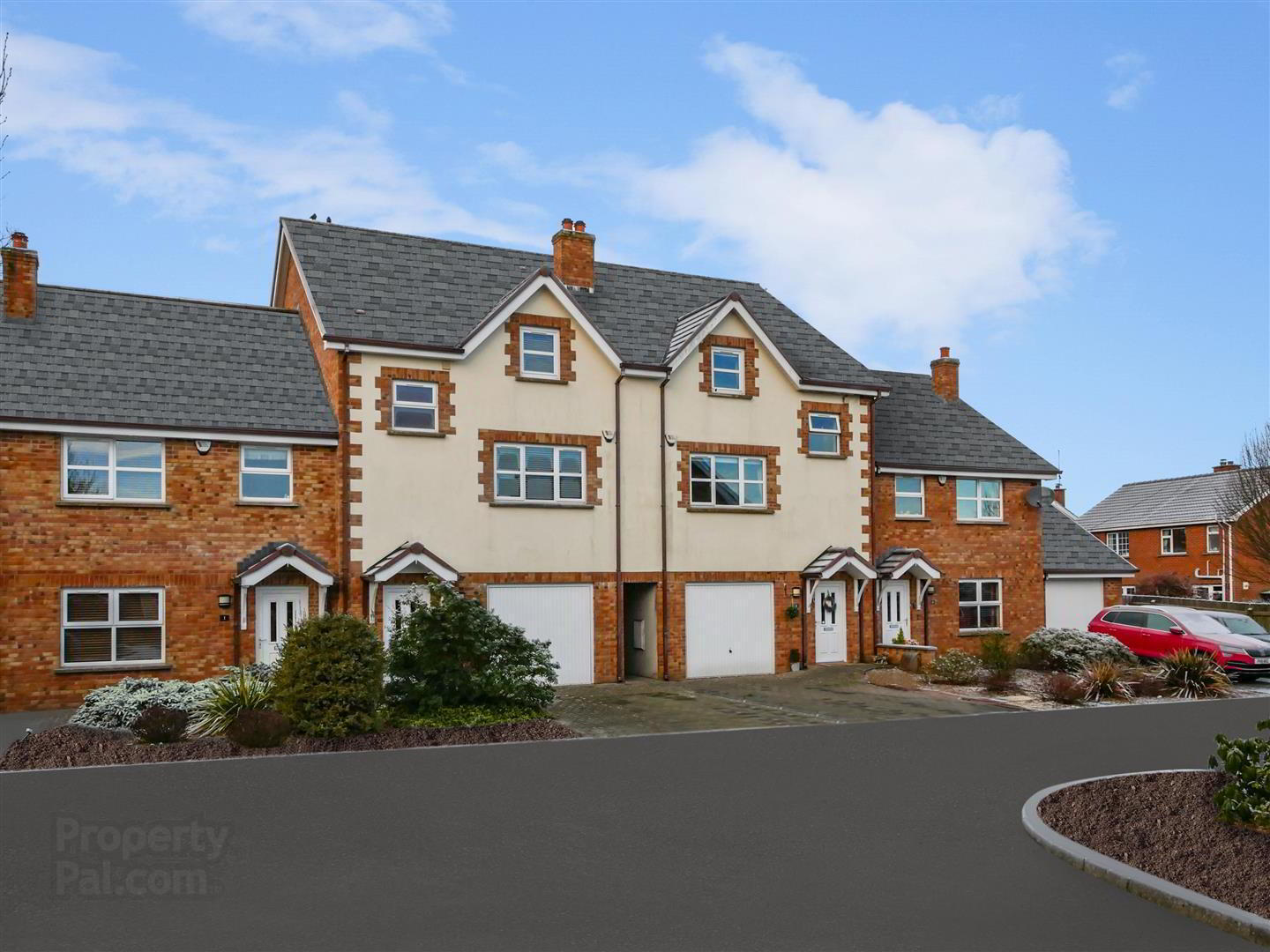 3 Ballynahinch Court