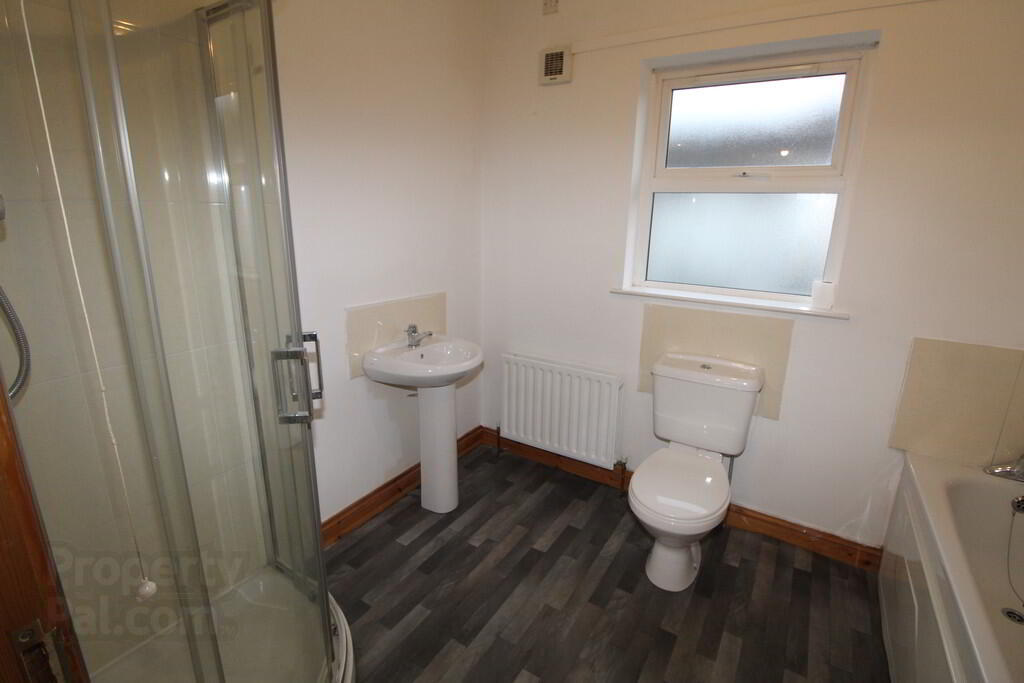 6 Sixmile Manor 14 of 17