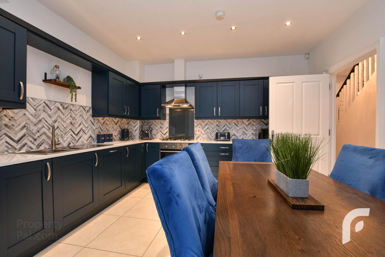 7 Blackrock Mews 12 of 37