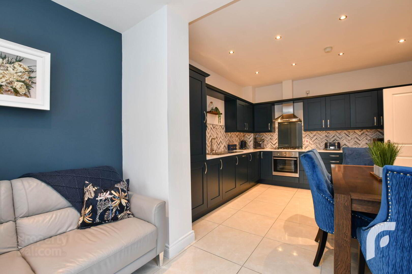 7 Blackrock Mews 18 of 37