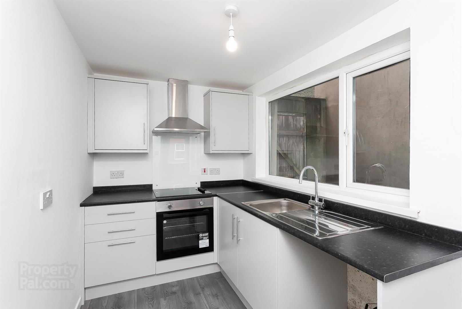 32 Avondale Street 4 of 10