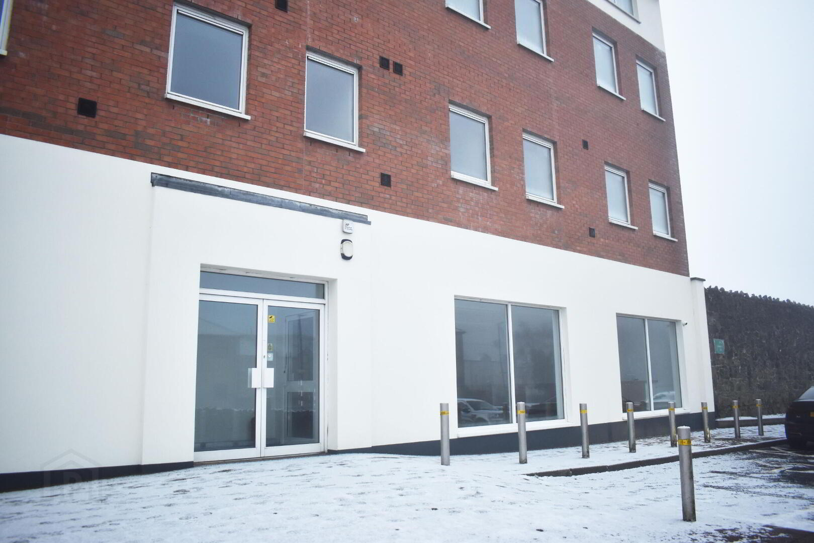 Prominent Retail Unit, 32c Thomas Street 1 of 5
