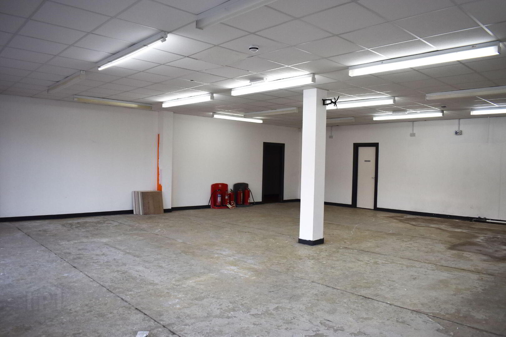 Prominent Retail Unit, 32c Thomas Street 4 of 5