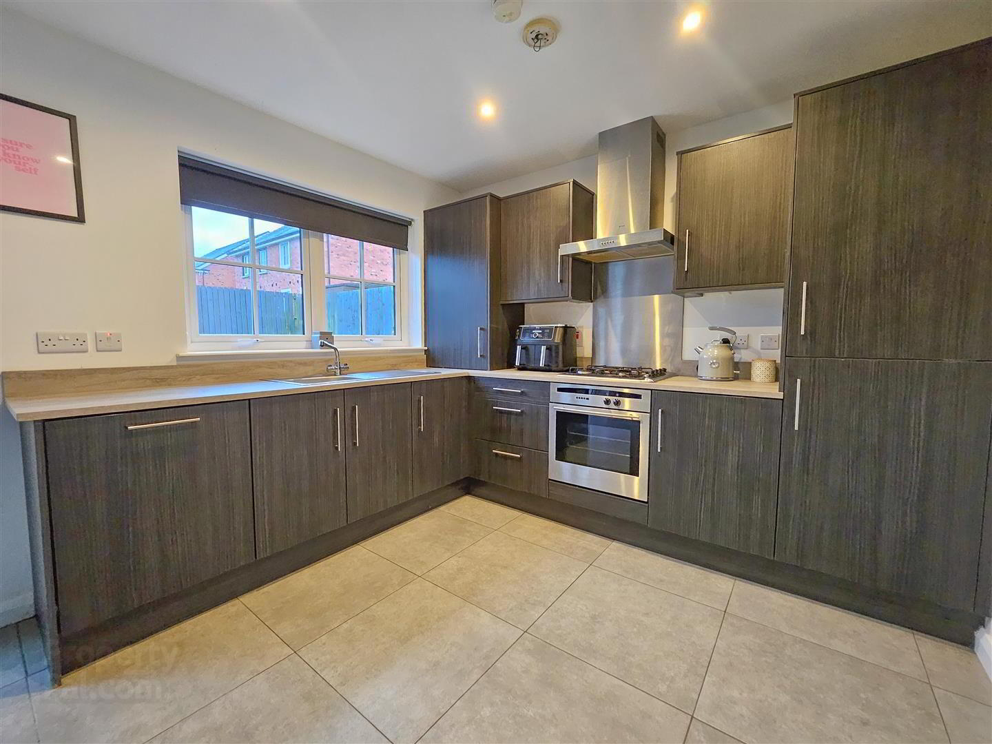 23 Foxton Place 11 of 24