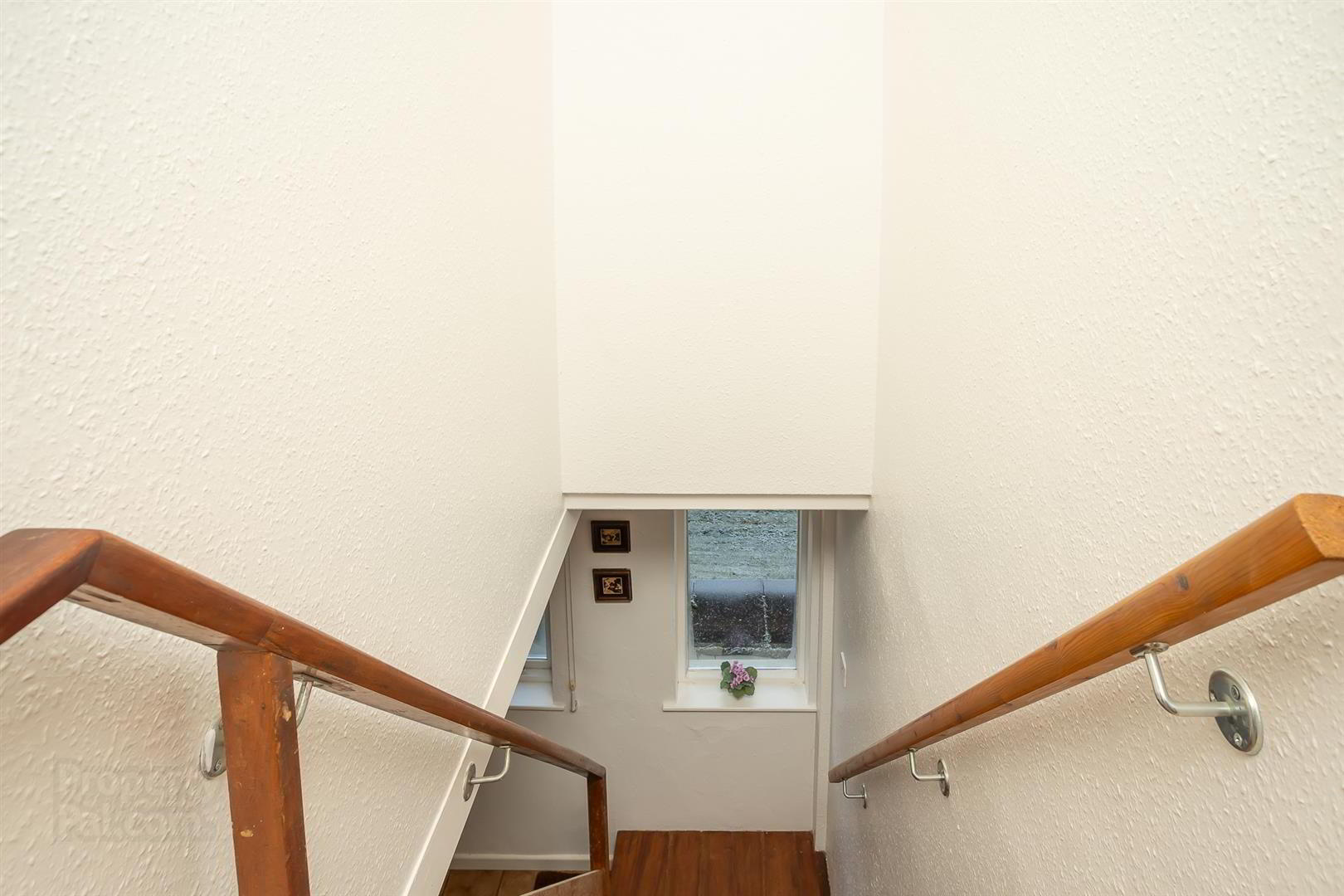 16 Larch Hill Avenue 31 of 44