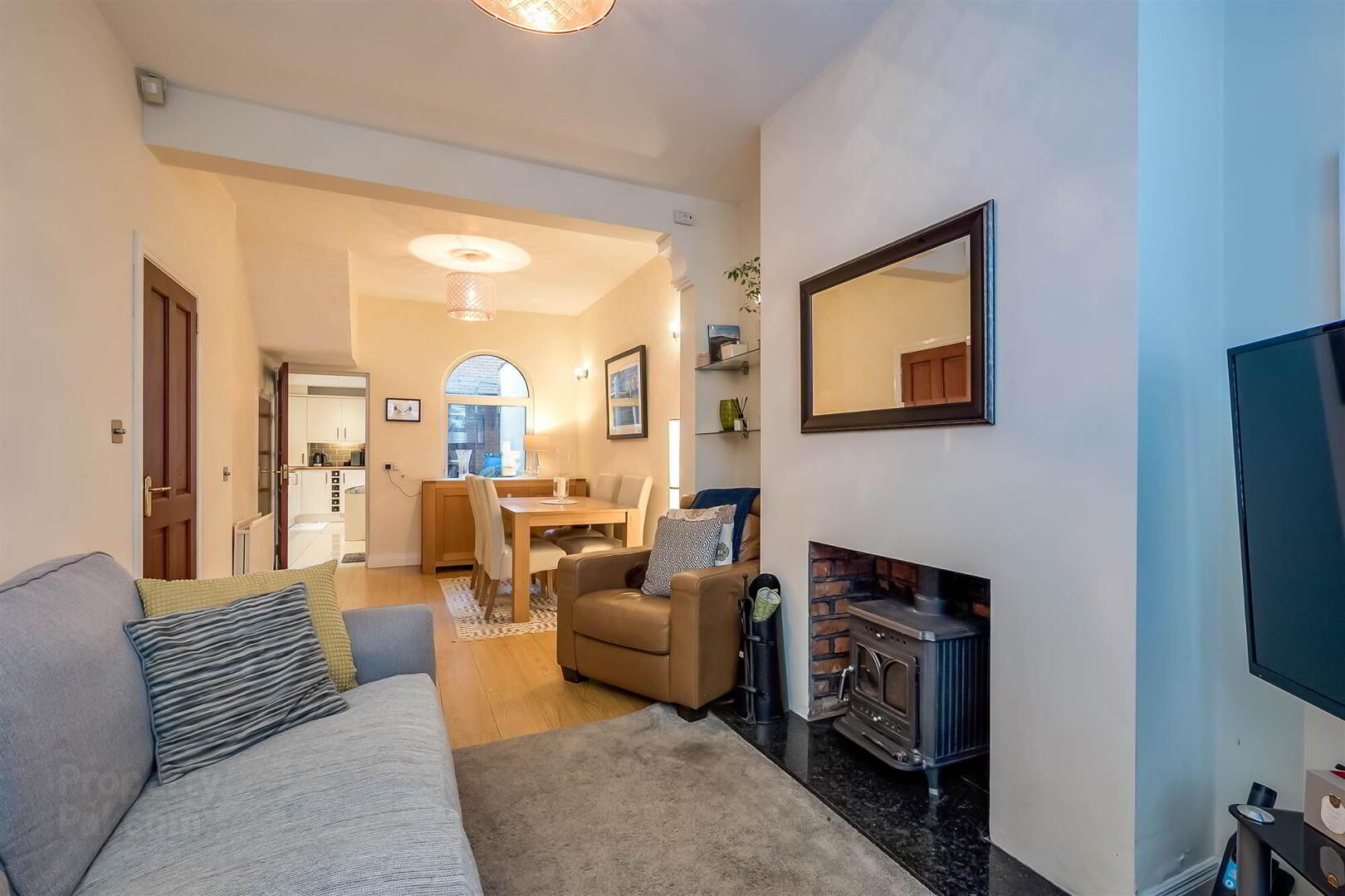 10 Larkstone Street 7 of 22