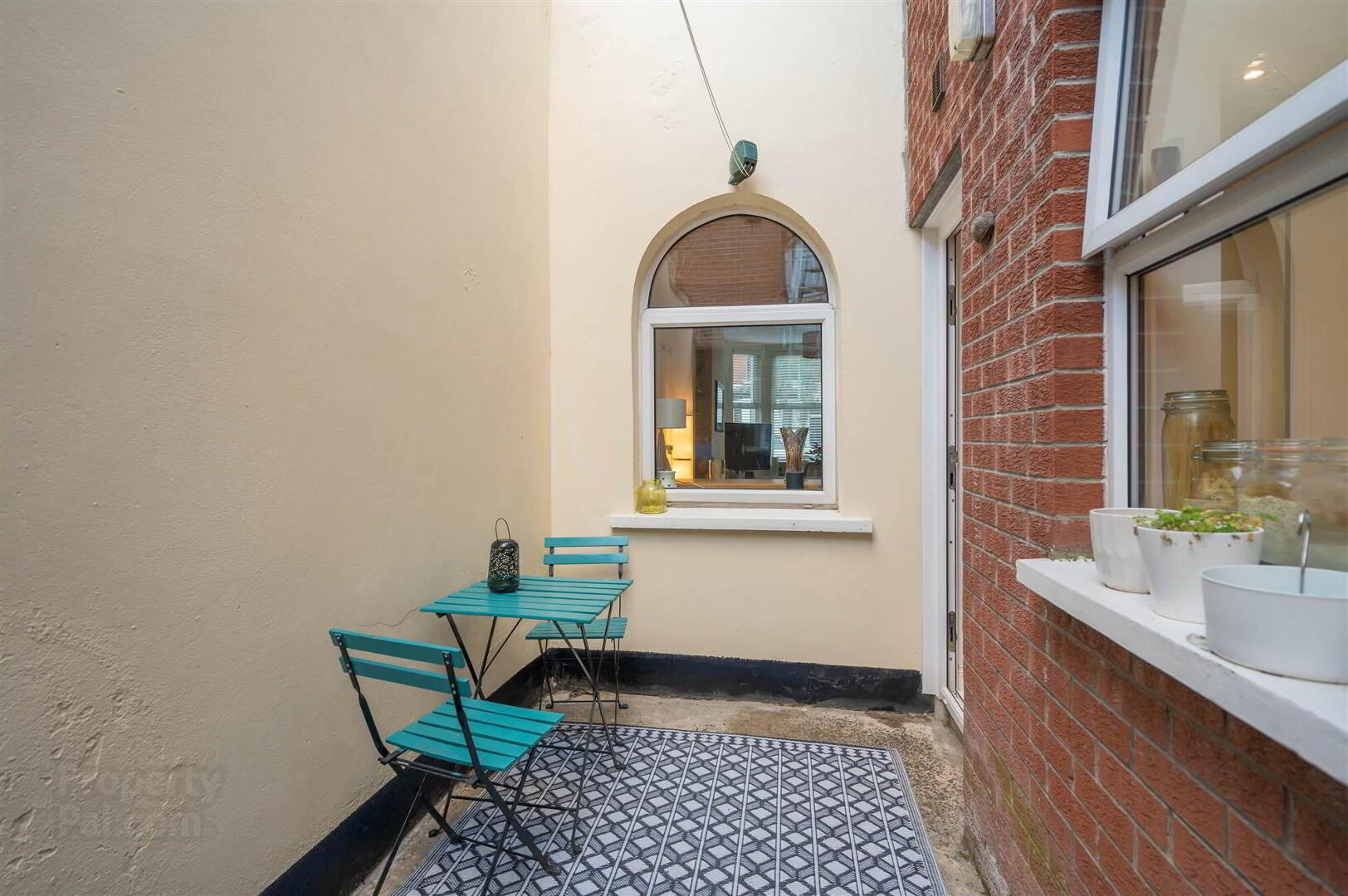 10 Larkstone Street 22 of 22