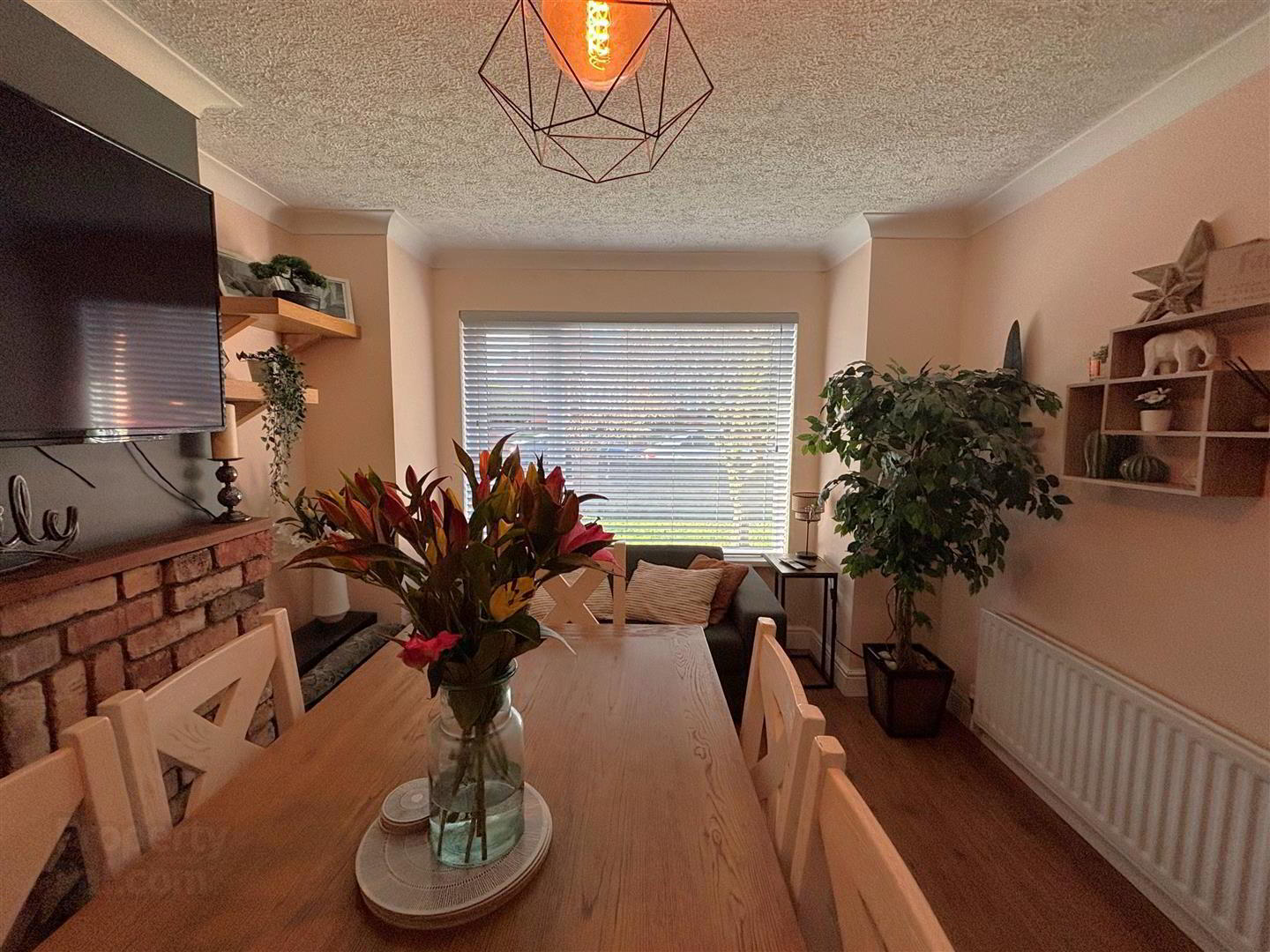 9 Innisfayle Gardens 9 of 29
