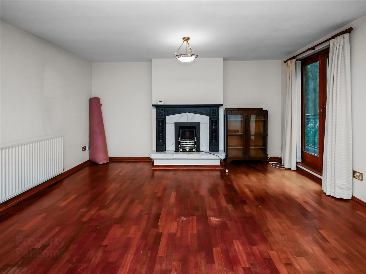 Apartment, 8 Laurel Wood 6 of 20