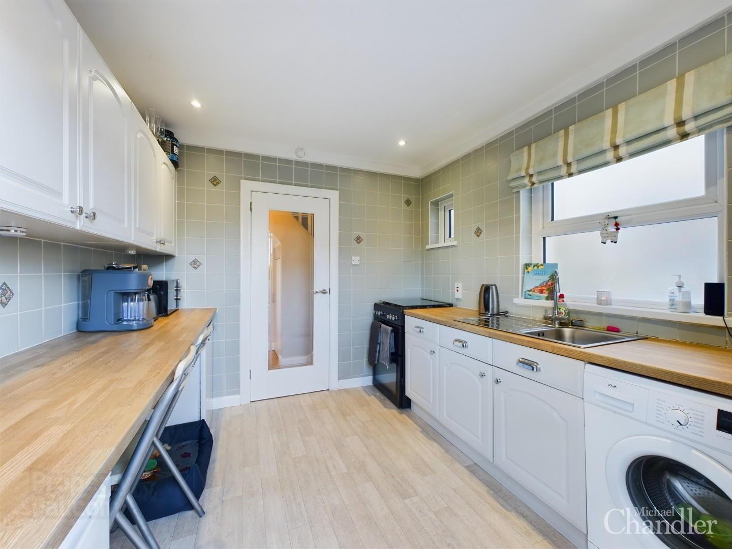 14 Chesham Crescent 6 of 15