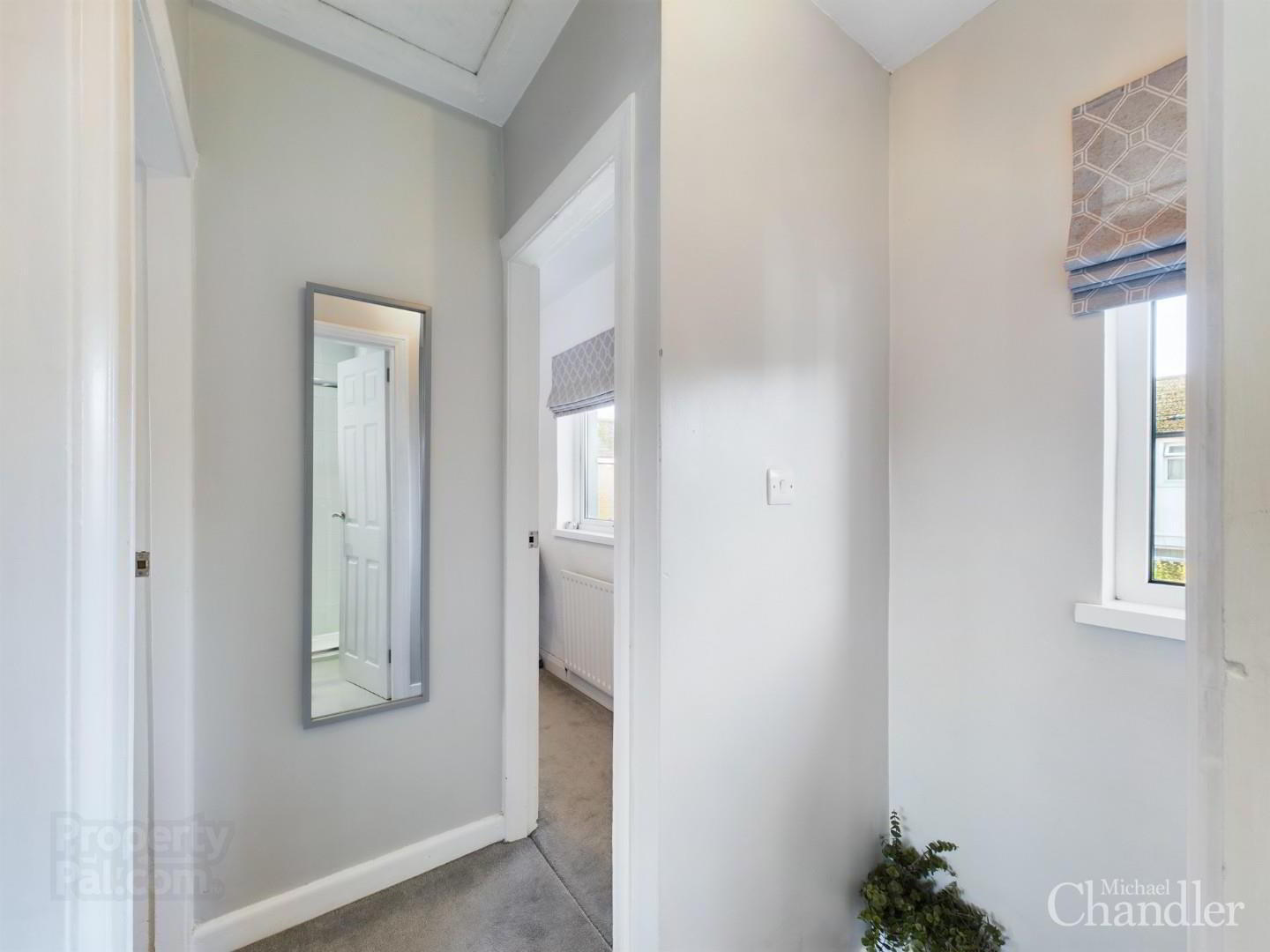 14 Chesham Crescent 7 of 15