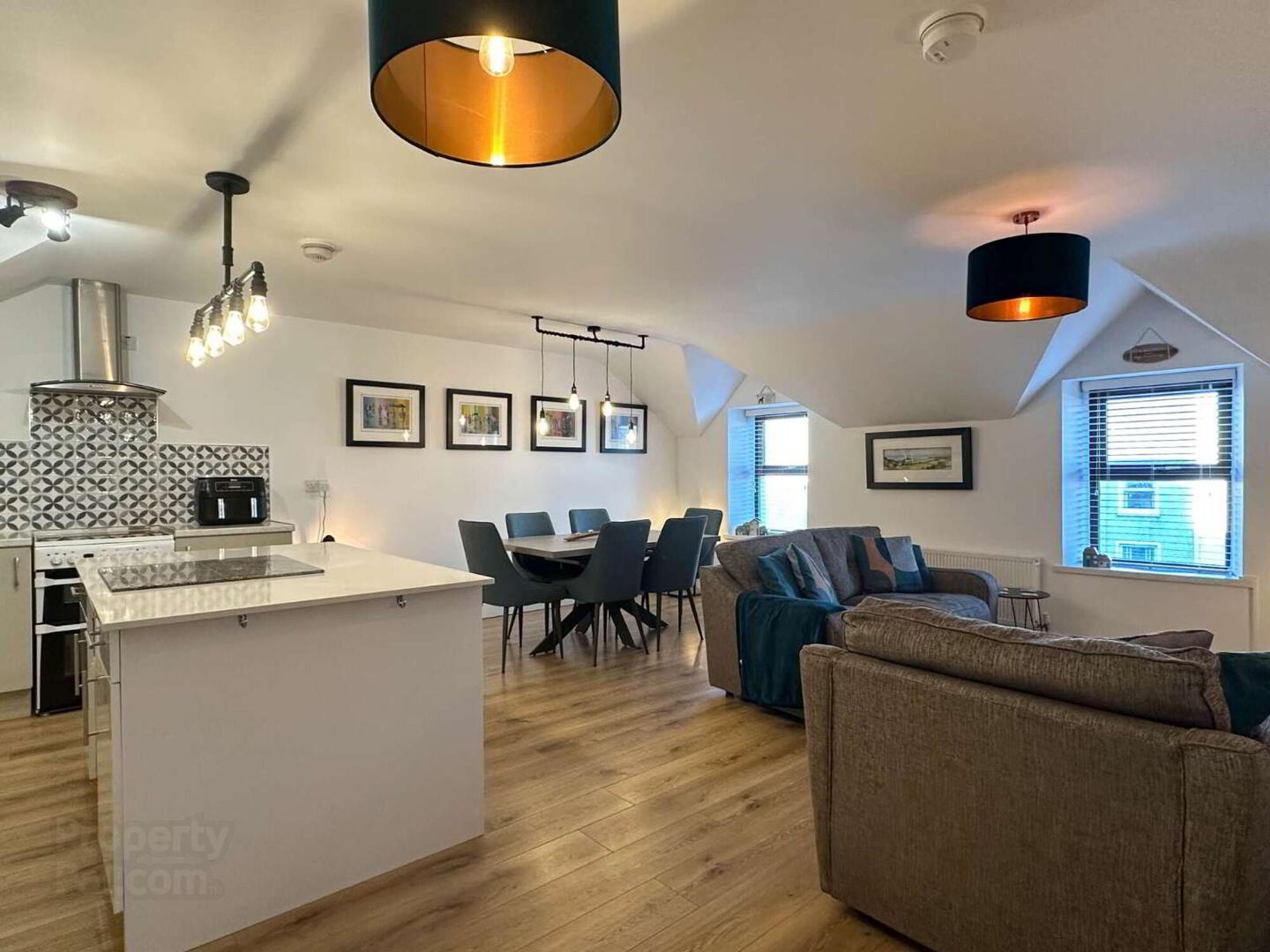 Apt 3, 88 Causeway Street 9 of 45