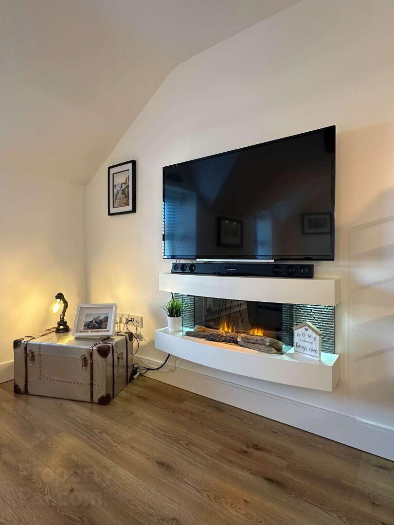 Apt 3, 88 Causeway Street 12 of 45