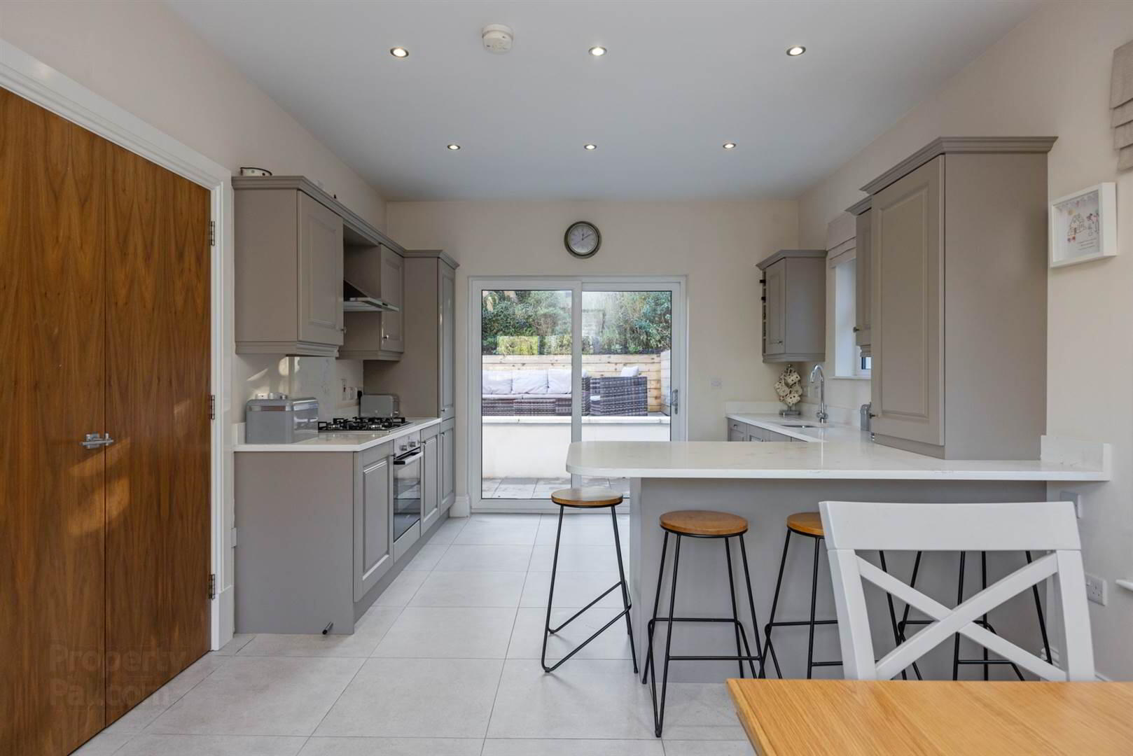 15 Seahill Road 8 of 15