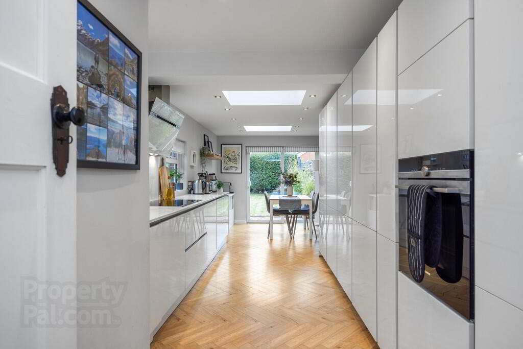 63 Grand Parade 11 of 28