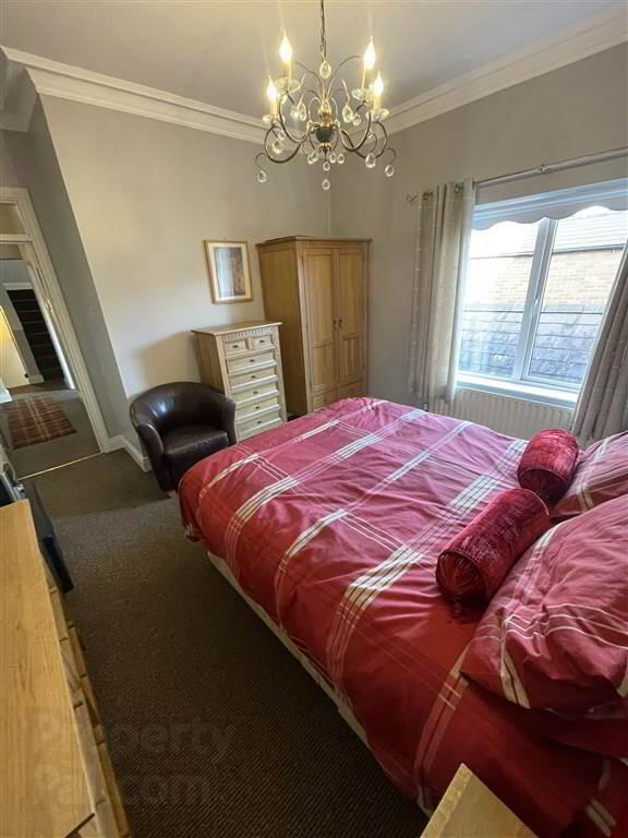Apartment 3 64 Lisburn Road 5 of 17