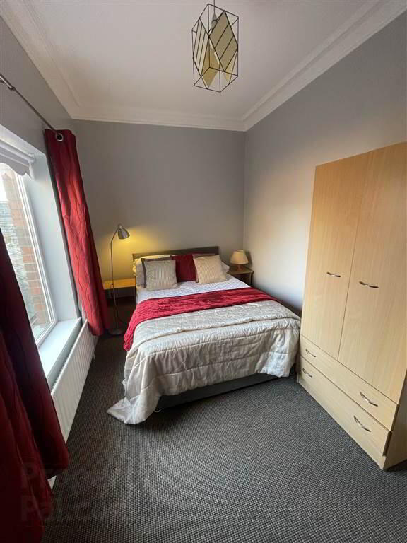 Apartment 3 64 Lisburn Road 7 of 17