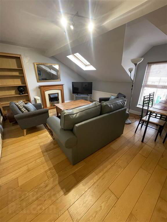 Apartment 3 64 Lisburn Road 11 of 17