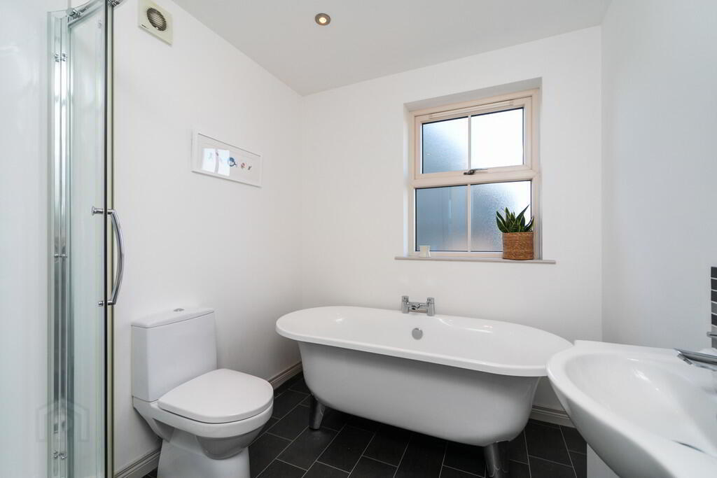 11 Ballantine Way 21 of 32