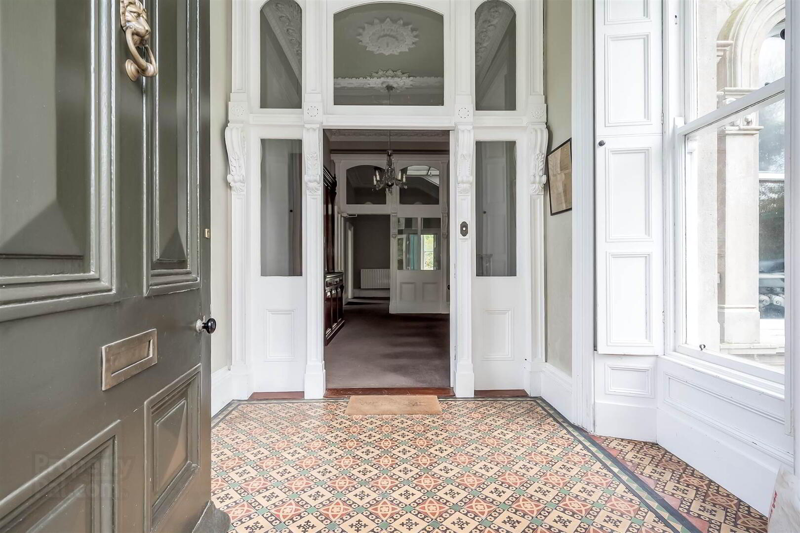 Flat 1 Lismachan House, 378 Belmont Road 4 of 24