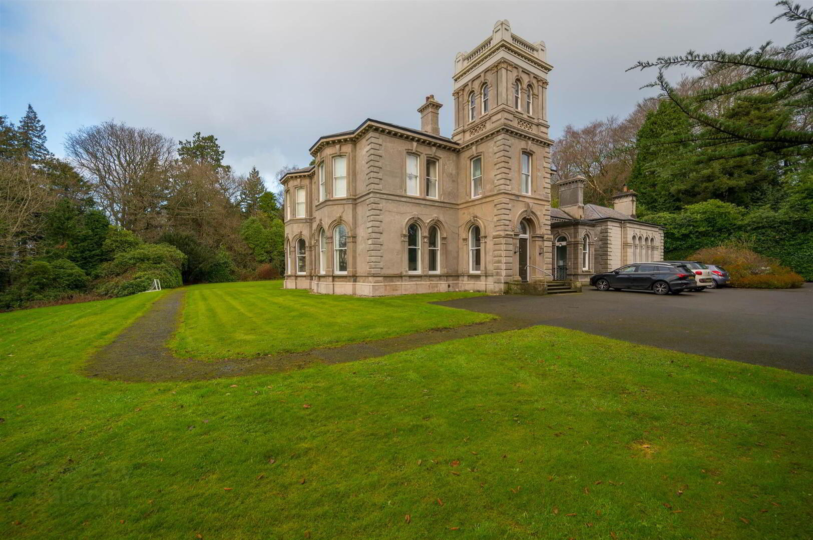 Flat 1 Lismachan House, 378 Belmont Road