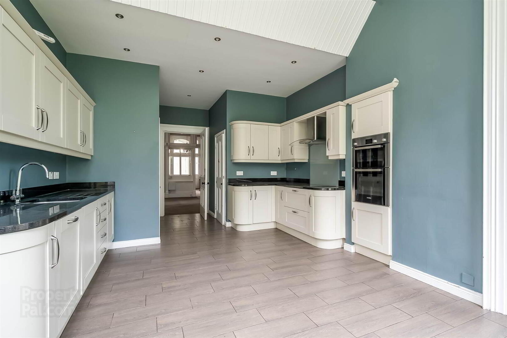Flat 1 Lismachan House, 378 Belmont Road 12 of 24