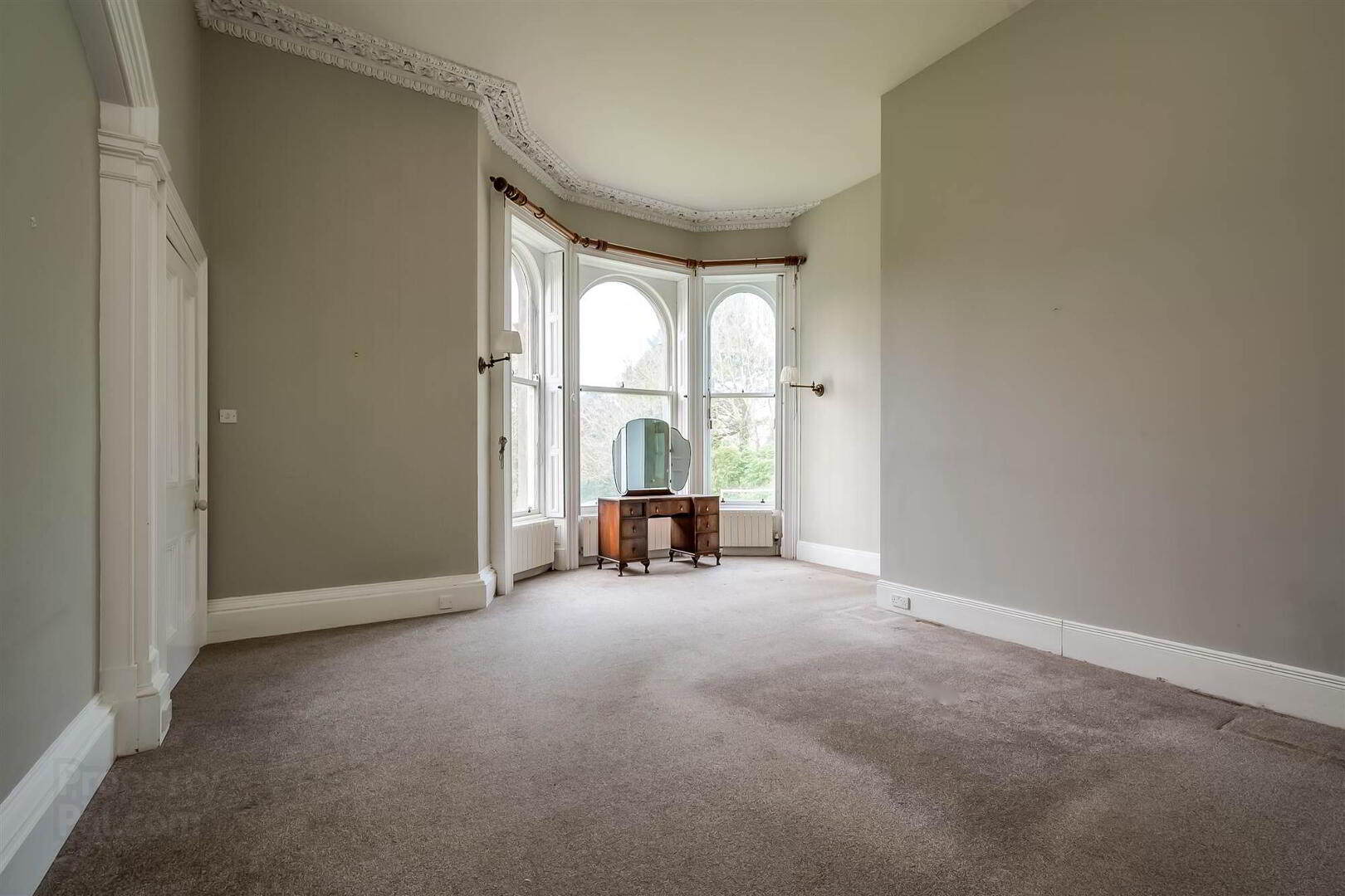Flat 1 Lismachan House, 378 Belmont Road 15 of 24