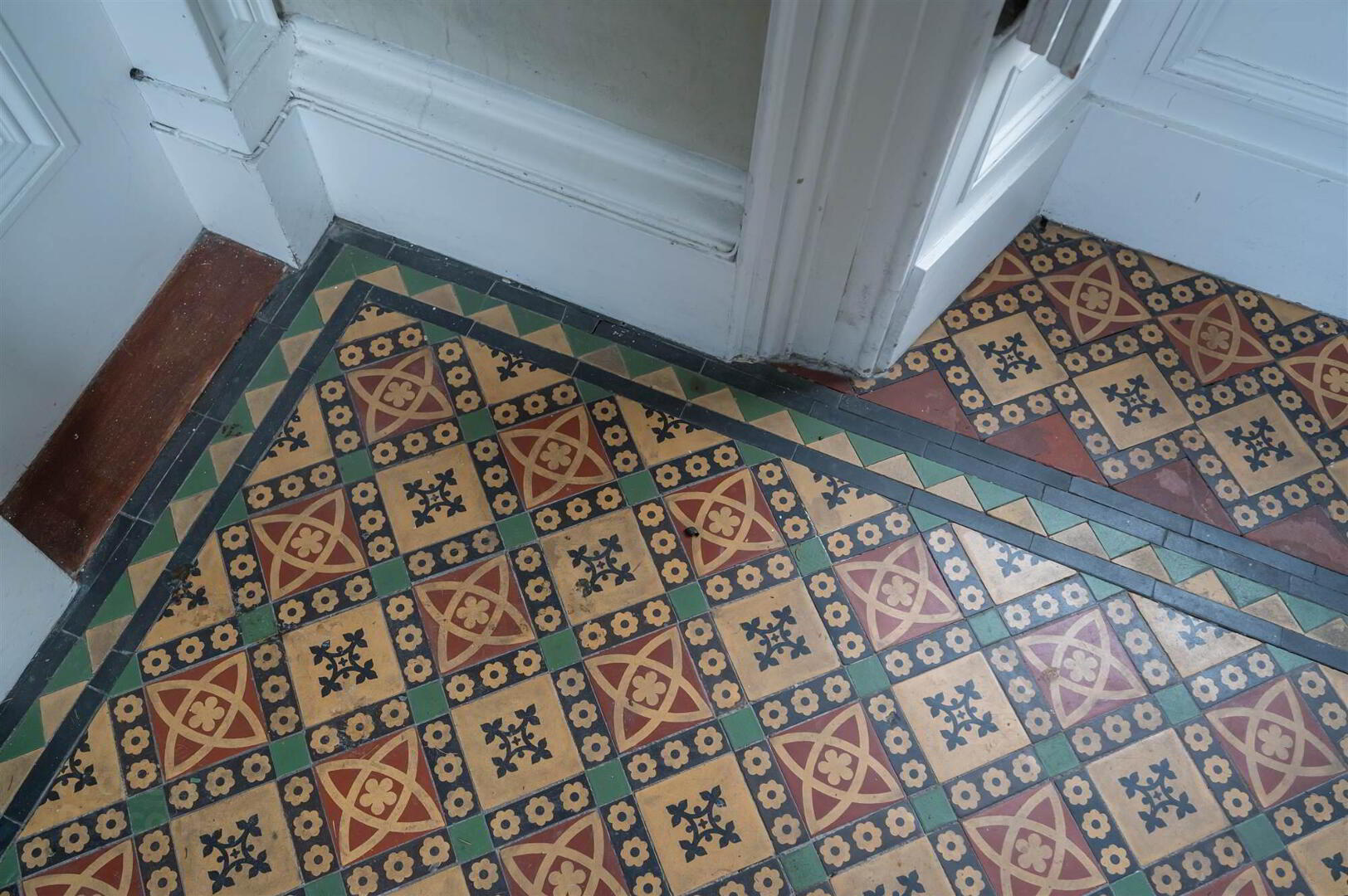 Flat 1 Lismachan House, 378 Belmont Road 20 of 24