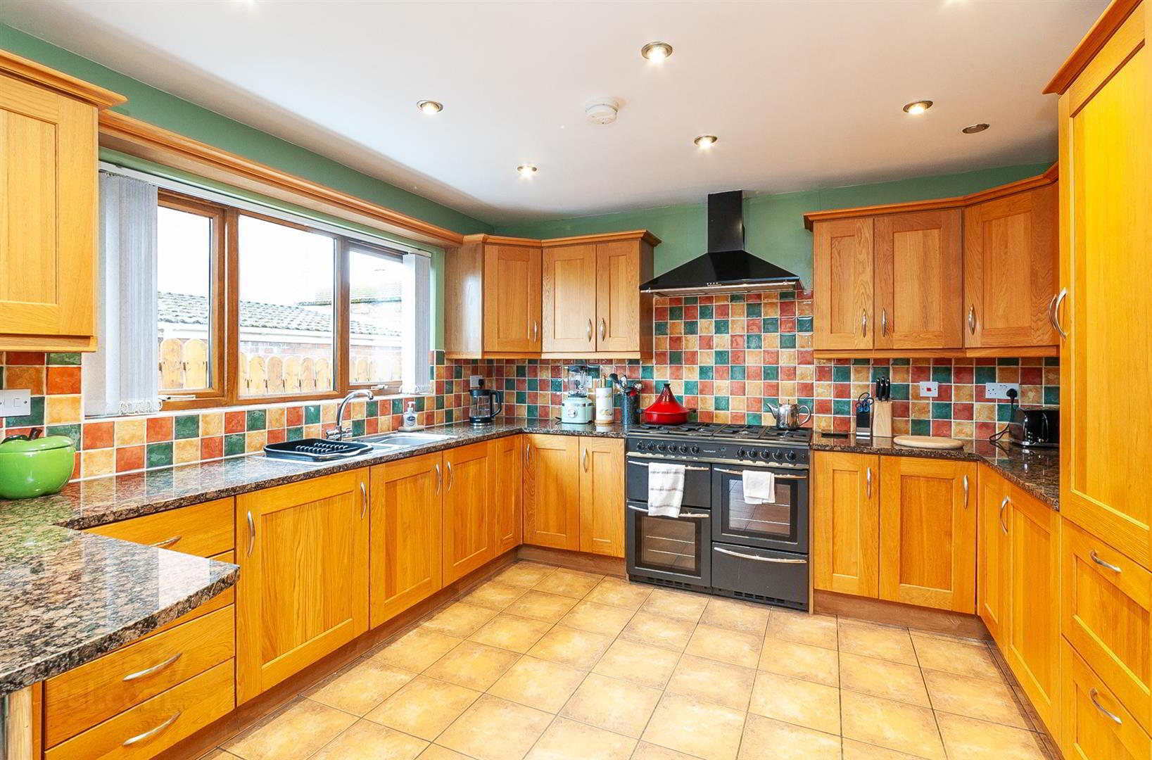 34 Cricklewood Park 11 of 33