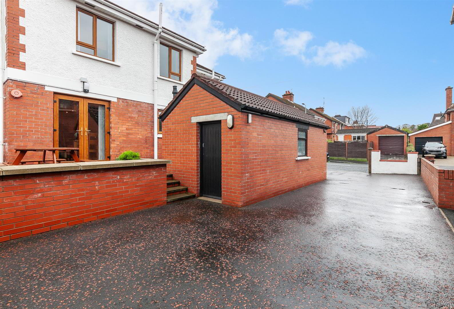 34 Cricklewood Park 32 of 33