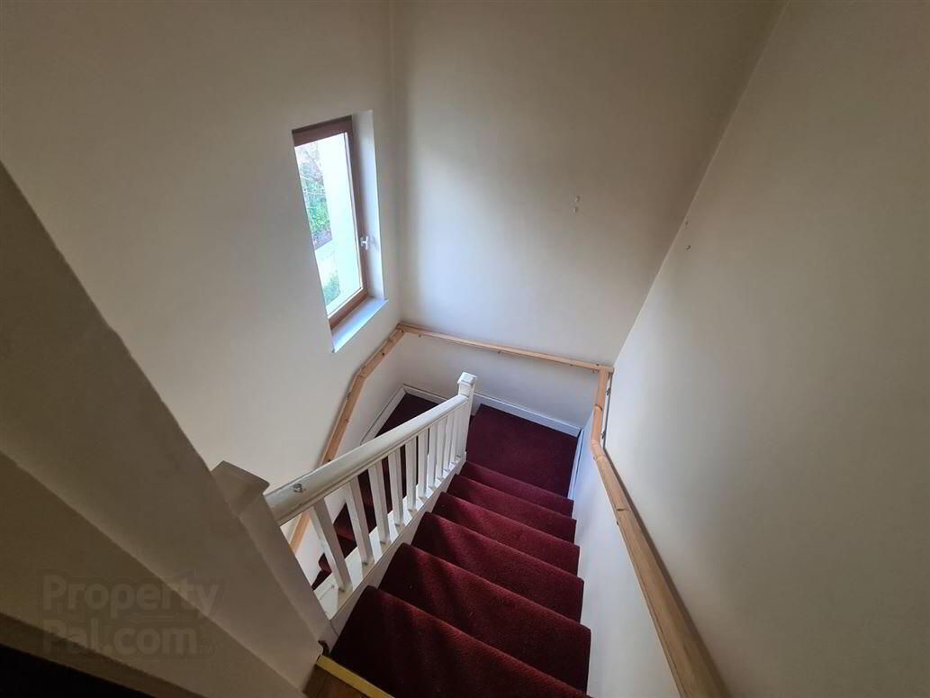 14a Beechcourt 12 of 34